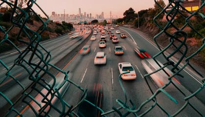 九游正版入口-美国队中场贝尔特拉在巴黎奥运会上展现出强大的进攻组织能力，贝尔内特